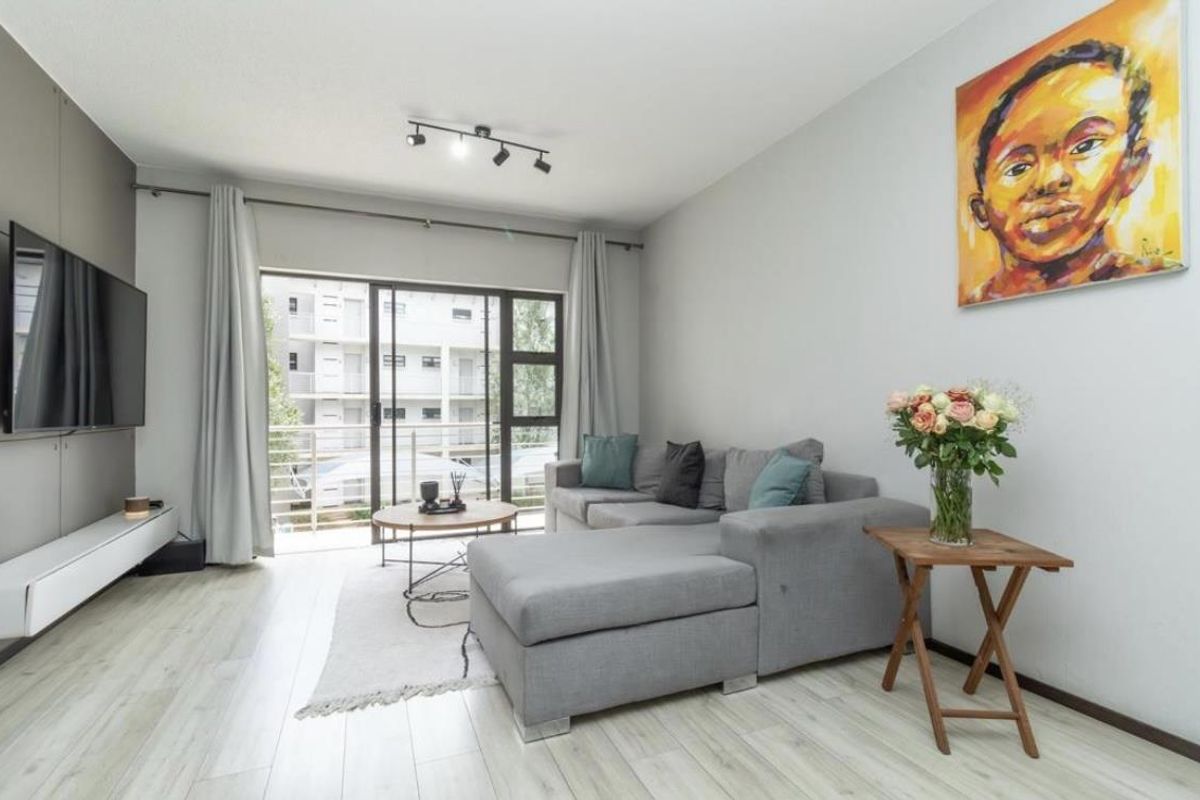 A beautiful 2 Bed 2 bath in broadacres SoHo junction - Photo 5