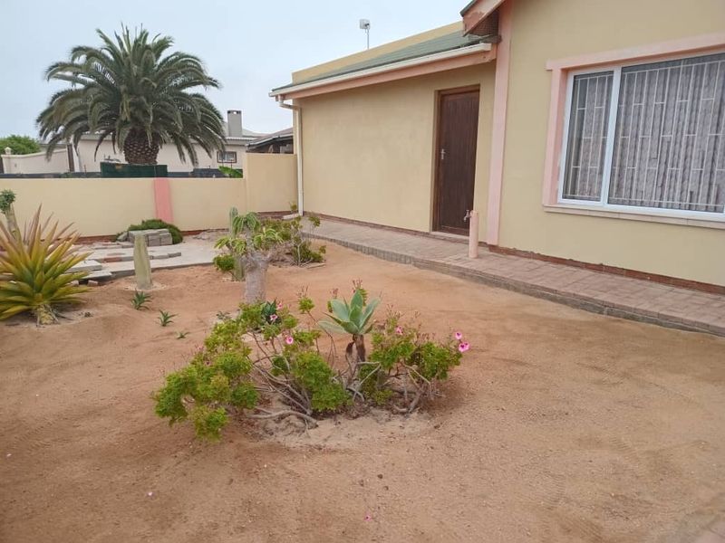 PERFECTLY LOCATED 3 BEDROOM HOUSE FOR SALE IN HENTIES BAY - SOUTH DUNE - Photo 7