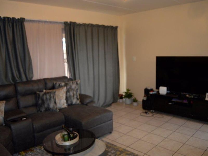 Welcome to Your Best Life at Birchleigh Boulevard Estate - Photo 6