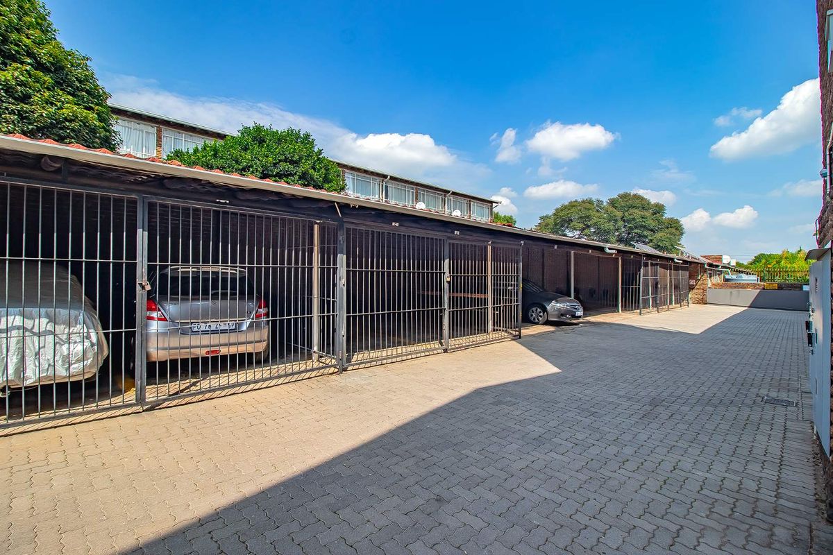 Second Floor Apartment in a Great location. - Photo 3