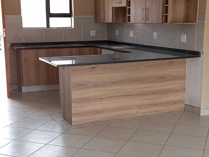 Town houses with Modern finishes - Photo 4