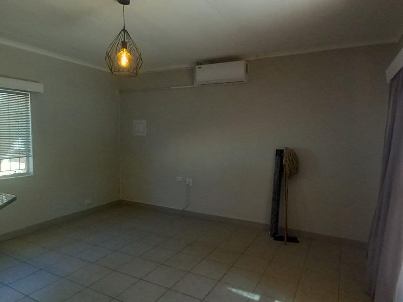 Retirement Village One Bedroom for Sale - Photo 7