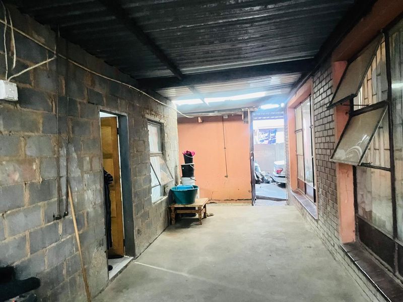 MAKE THIS HOME YOUR HOME WITH 3 OUTSIDE ROOMS. - Photo 8