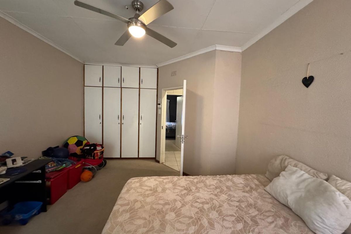 Two bedroom Townhouse in Memorial Road Area - Photo 4