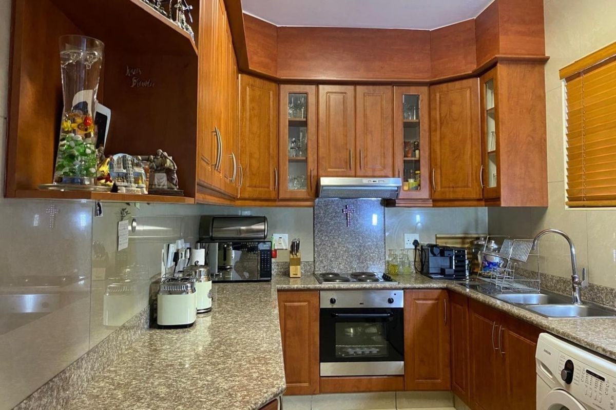 2 BEDROOM GROUND FLOOR APARTMENT - MUSGRAVE - Photo 4