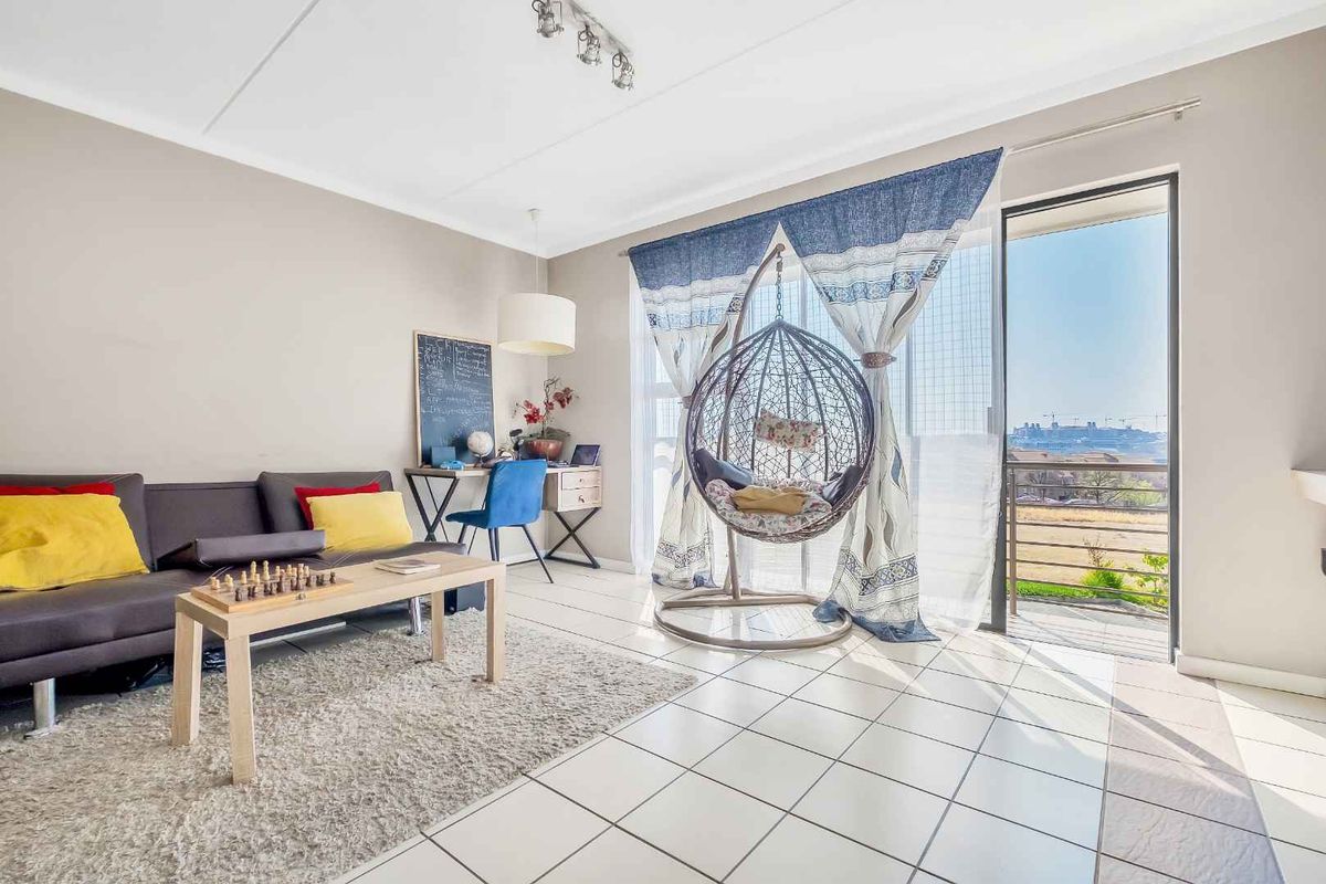 UPMARKET STUDIO APARTMENT - Photo 3