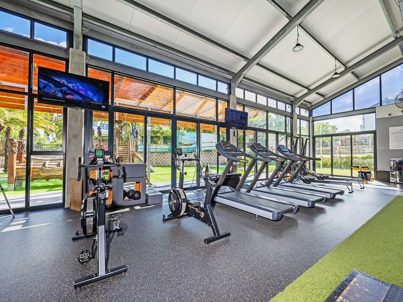 Ground-Floor 3 Bedroom Apartment in De Zicht Lifestyle Estate | Modern Living in a Secure Lifestyle Estate - Photo 4