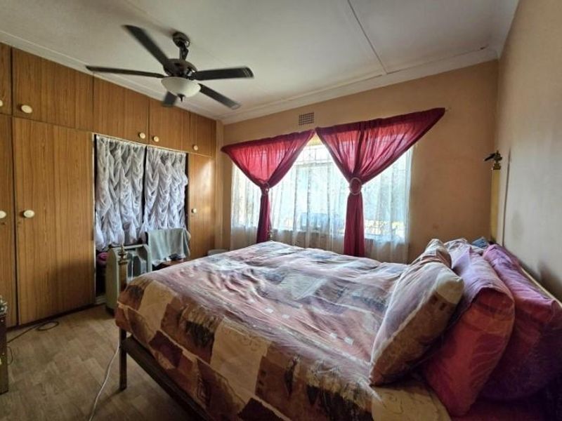 Three Bedroom Home with Flatlet For Sale in General Alberts Park - Photo 9