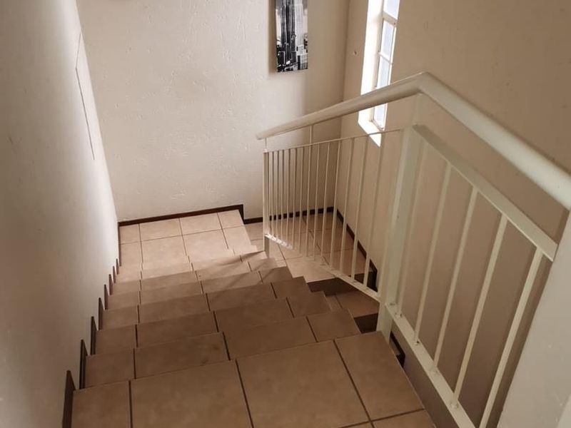 Beautiful duplex apartment for sale in Brentwood Park - Photo 9