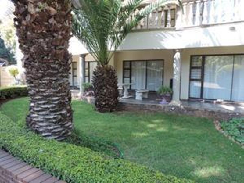 Guest House with Inverter and solar panals - Photo 3