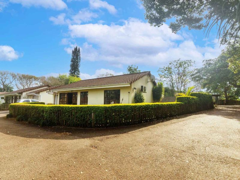 Beautiful 2 Bedroom Townhouse For Sale in Waterfall - Photo 1