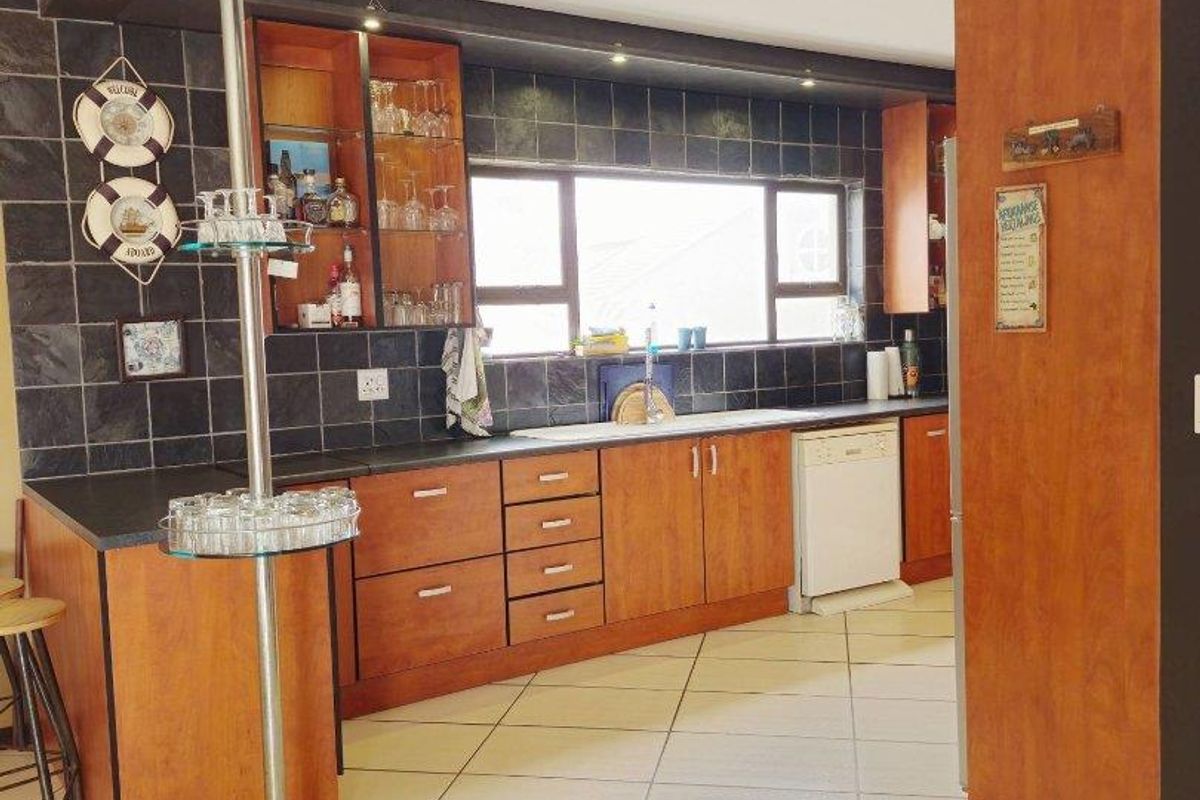 Swakopmund- For Sale-N$4 000 000 - Photo 5