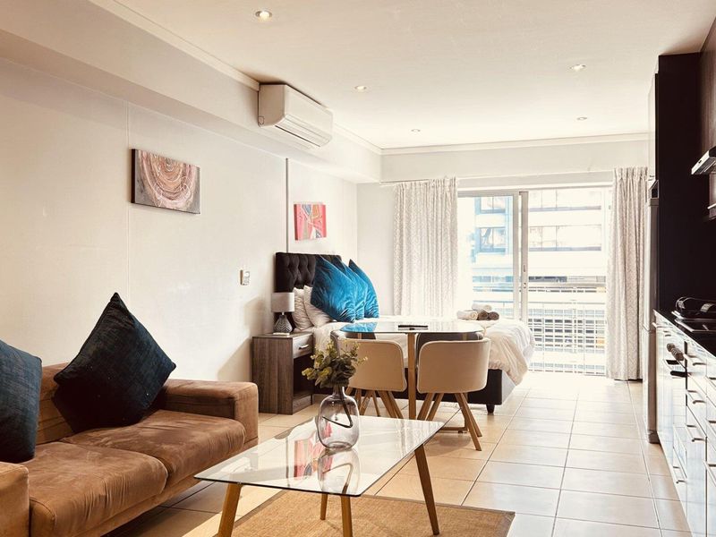 NEW SOLE & EXCLUSIVE MANDATE | ICON BUILDING | 40m2 STUDIO APARTMENT (C) - Photo 2