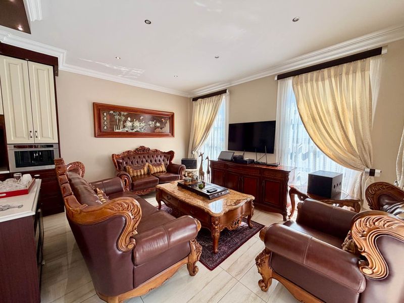 Fully Furnished Five Bedroom Home in Waterfall Country Village Estate - Photo 10