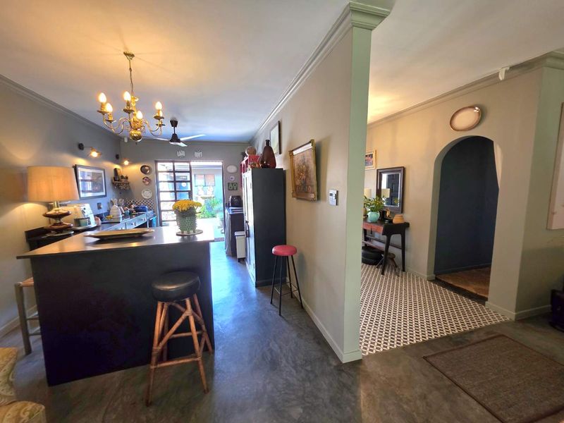 Beautiful, Spacious 3-Bedroom Family Home for Sale in Small Secure Complex of 4. - Photo 10