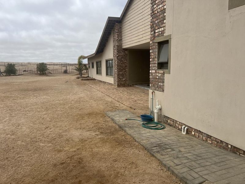 FOR SALE - SUBSTANTIAL SWAKOPMUND RIVER PLOT, NAMIBIA - Photo 2