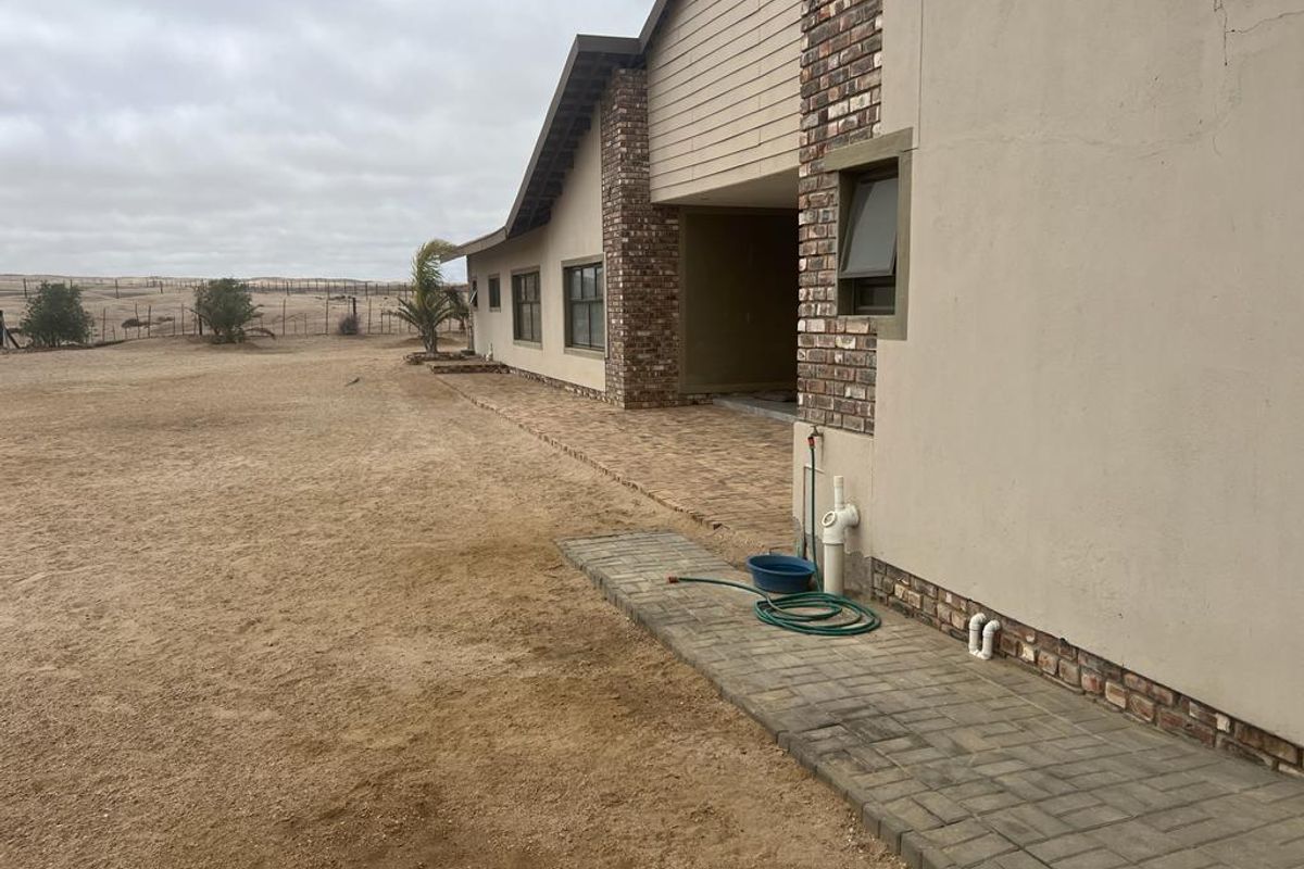 FOR SALE - SUBSTANTIAL SWAKOPMUND RIVER PLOT, NAMIBIA - Photo 2