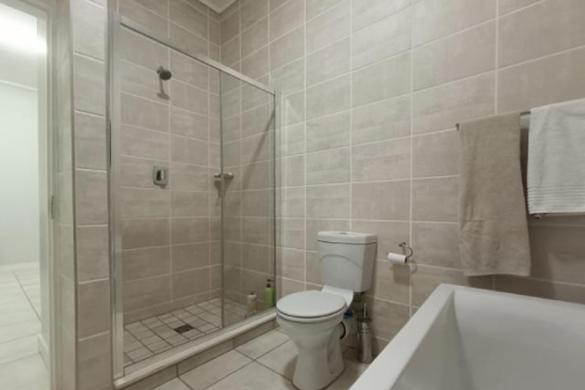 "GreenCreek Elegance: 1-Bed, Prime Location!" - Photo 5