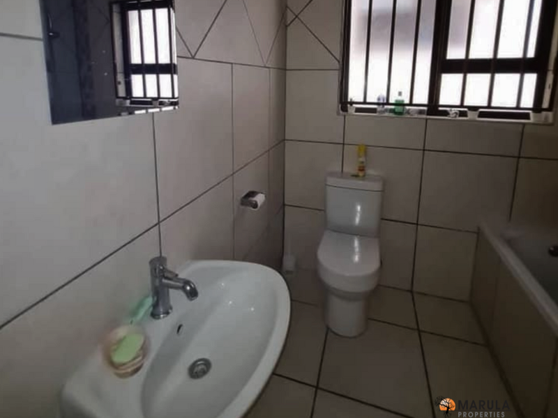 2-Bedroom Apartment For Sale | N$1 215 000 - Photo 8