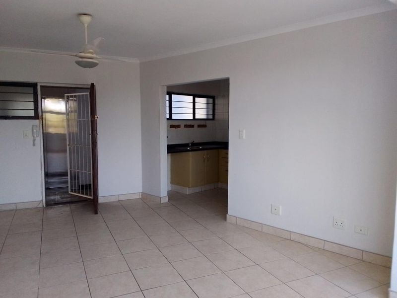 Enjoy the amazing sea views from the lounge! - Photo 7