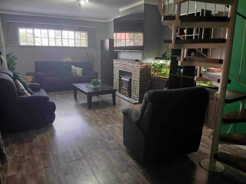 Large family home - Photo 5