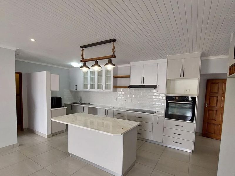 For Sale: Exquisite Home in Hentiesbaai's South Dune - Photo 7