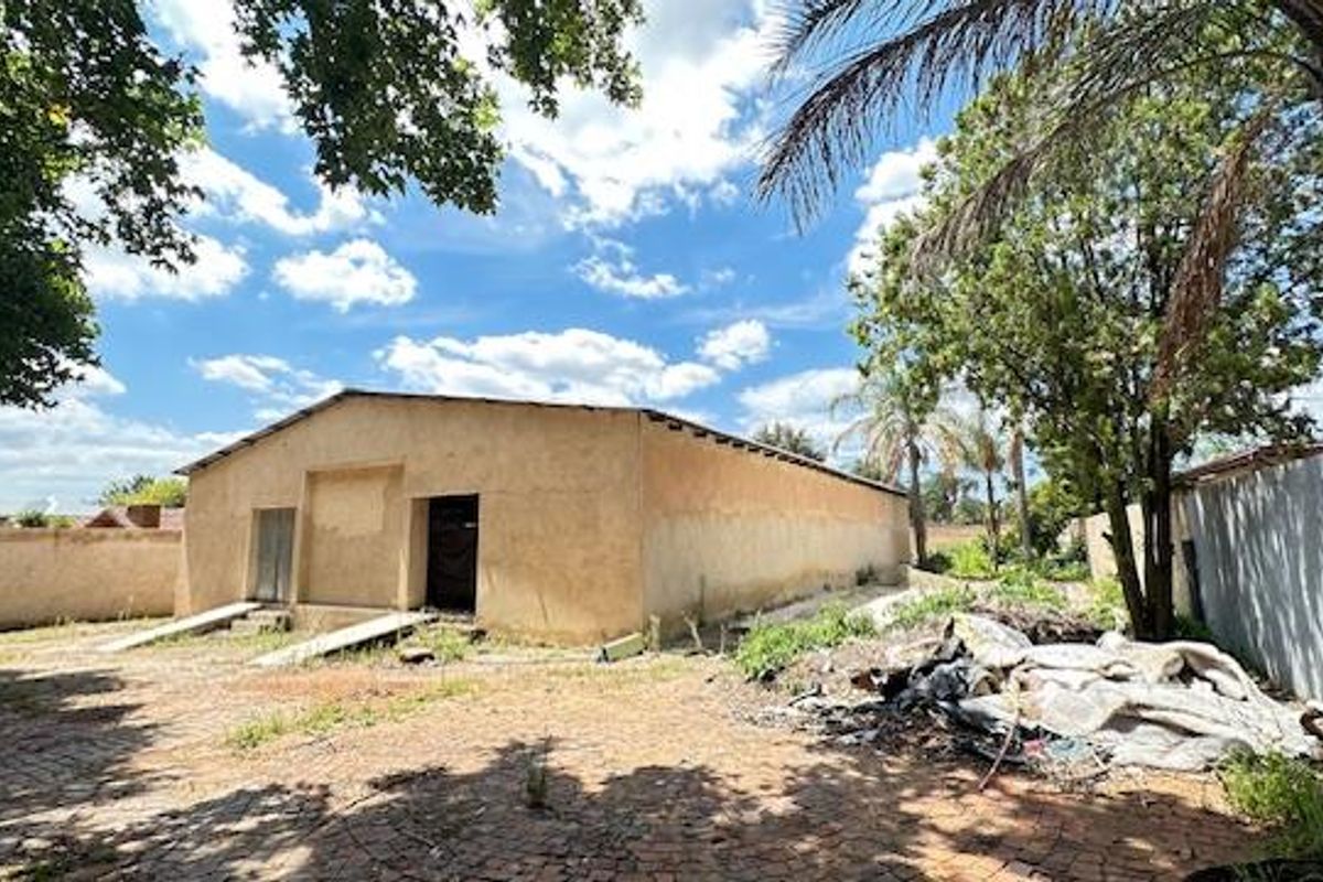 Rare Commercial Opportunity for Sale in the Heart of Valhalla - Photo 3