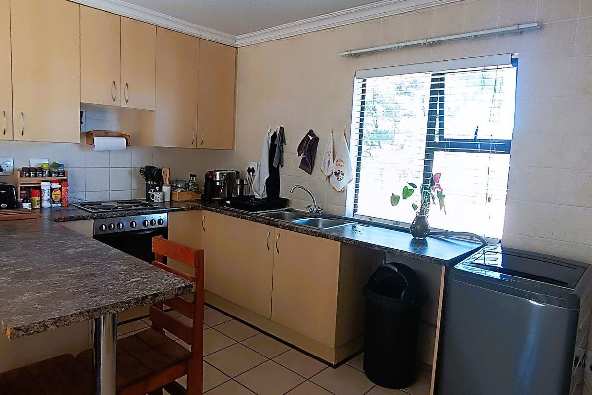 Starting Fresh? Growing Wealth? Simplifying Life? This Home Has It All! - Photo 4