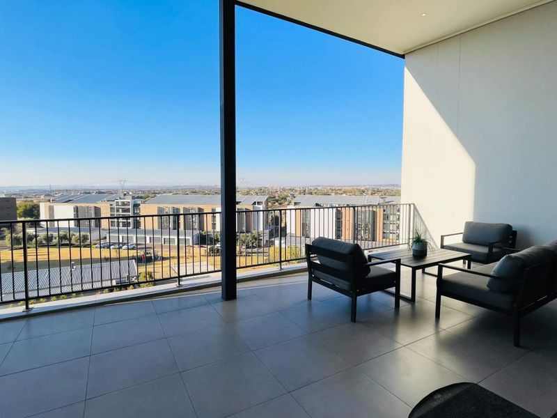 Ascend to Midstream Penthouse - most exclusive luxury Apartment - Photo 2