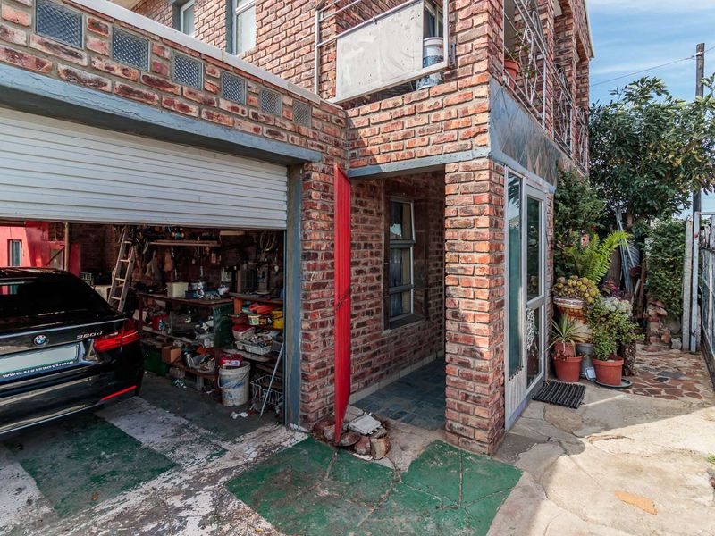 Double Story Bethelsdorp Property For Sale R650 000 - Photo 2