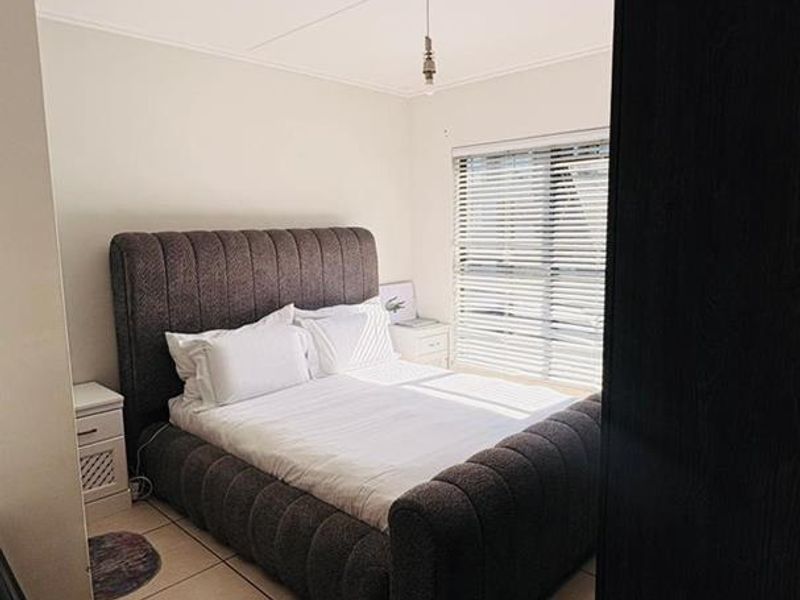 Modern 3 bedroom Apartment in Westlake Eco Estates on the first floor - Photo 3