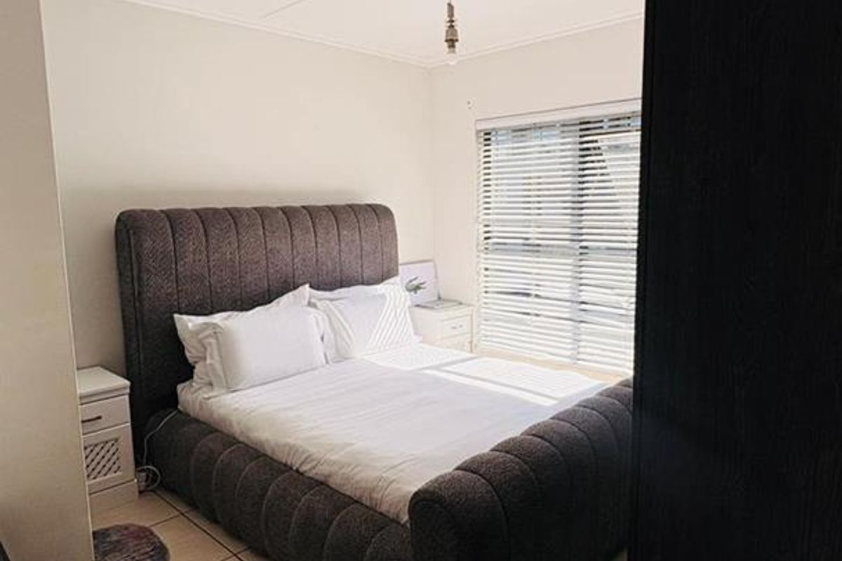Modern 3 bedroom Apartment in Westlake Eco Estates on the first floor - Photo 3