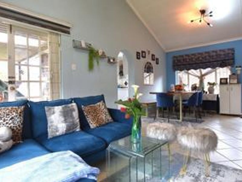 Two Bedroom Townhouse for Sale in Rivonia - Photo 3