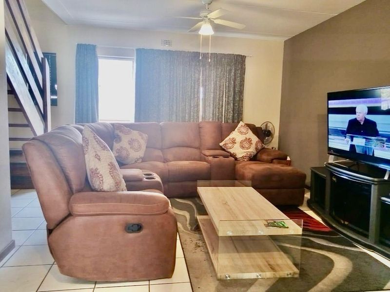 1st  Floor Double Storey Appartment - Photo 6