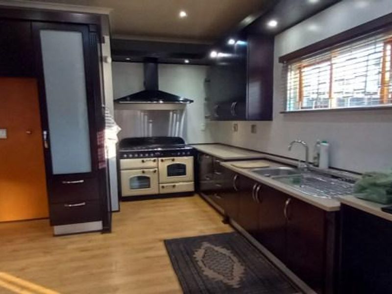 FOR SALE- 4 BEDROOM HOUSE IN OKAHANDJA, NAMIBIA - Photo 4