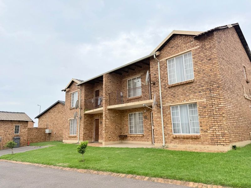 Your New Home: A Blend of Style, Comfort, & Accessibility! - Photo 2