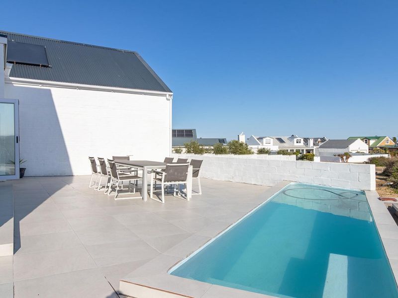 Endless Views, Fresh Sea Air, and Space to Unwind - Photo 6