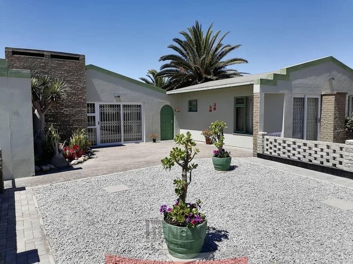 Property #2435507, House Pending Sale in Vineta