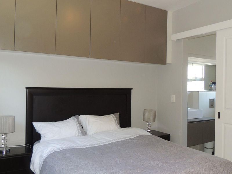 Green Point Ground‐Floor 1‐Bedroom  -  A Smart, Flexible Investment   R2 590 000 - Photo 7