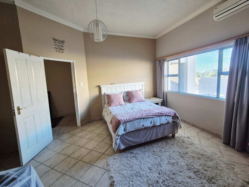 Luxurious Ludwigsdorf Family Home - Photo 10