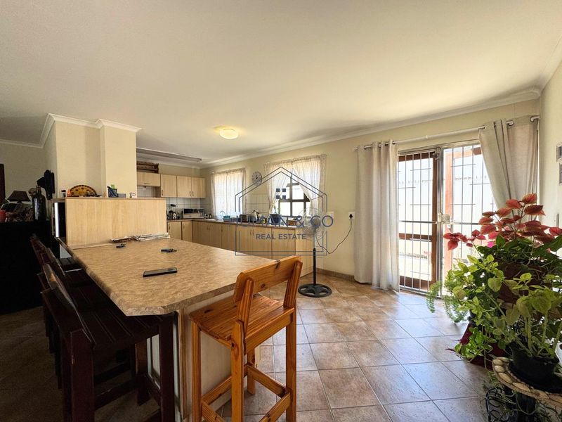Modern ground floor townhouse near Lagoon and town center - Photo 9