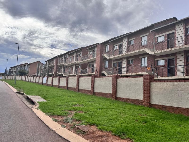 Don't Delay viewing your new home ! - Photo 2