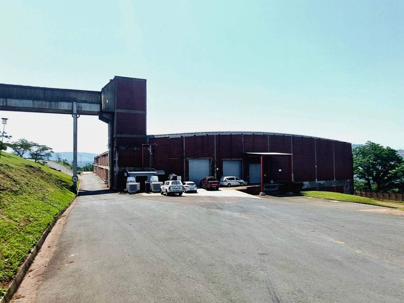 Large Industrial Warehouse to Let in Hammarsdale | ±5 969m2 | 2 000A Power - Photo 8
