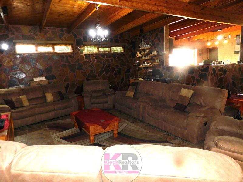 Large Family Home In A Great Location - Photo 6