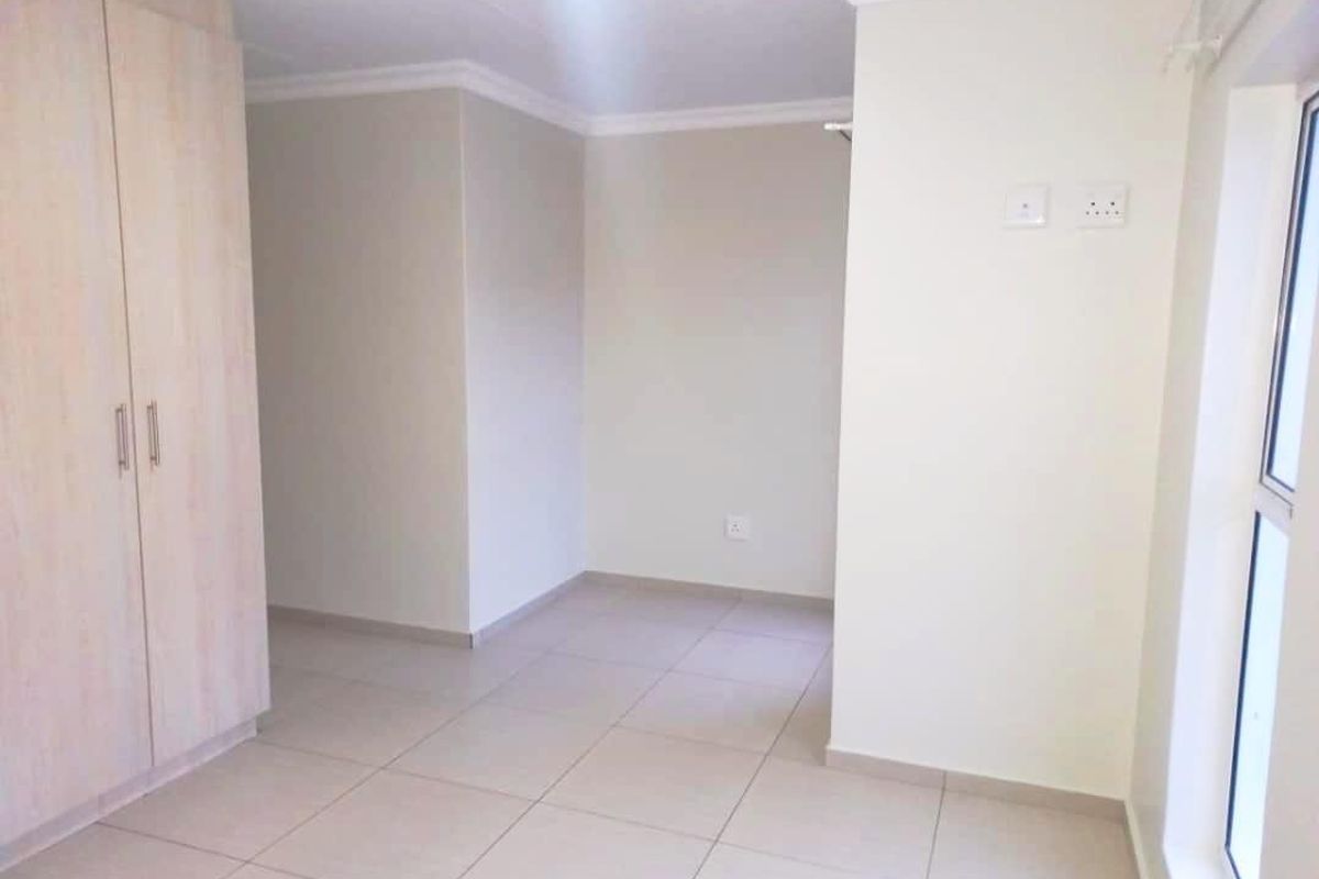 AVIS TOWNHOUSE - Photo 4