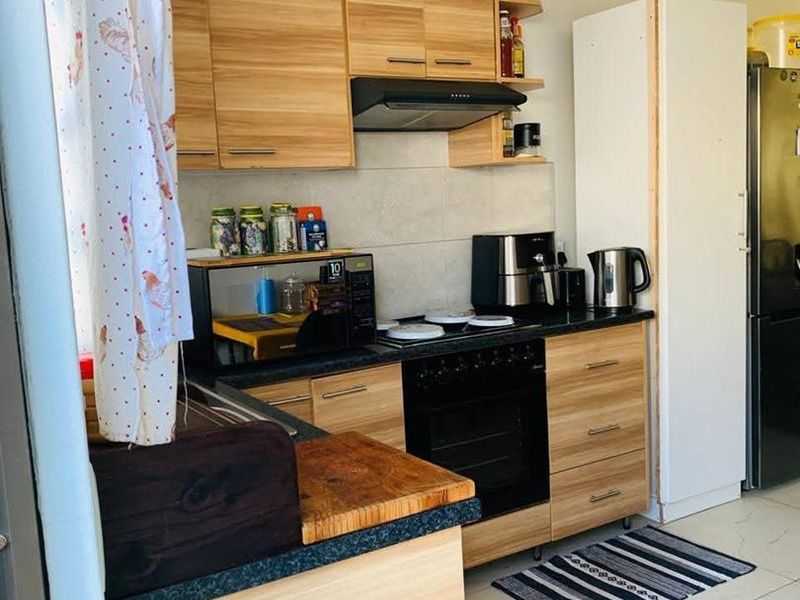 For Sale: Charming Apartment in Walvis Bay Central Area - Spring Court - Photo 4