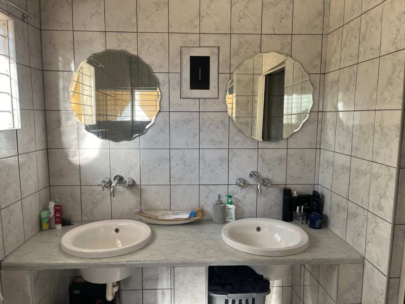 Spacious 3-Bedroom Family Home - Photo 6