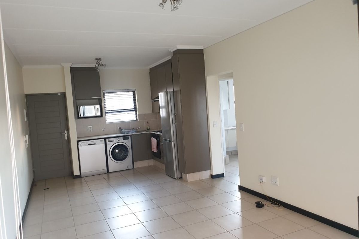 1 BEDROOM APARTMENT FOR SALE IN LONE HILL - Photo 3