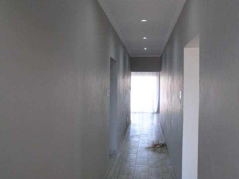Newly Built this Lovely, Modern, Immaculate spacious Family home - Photo 8