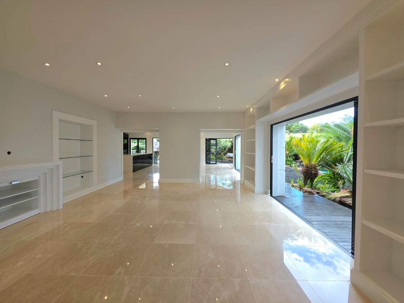 ​Freshly Renovated Masterpiece with Golf Course Frontage - Photo 10